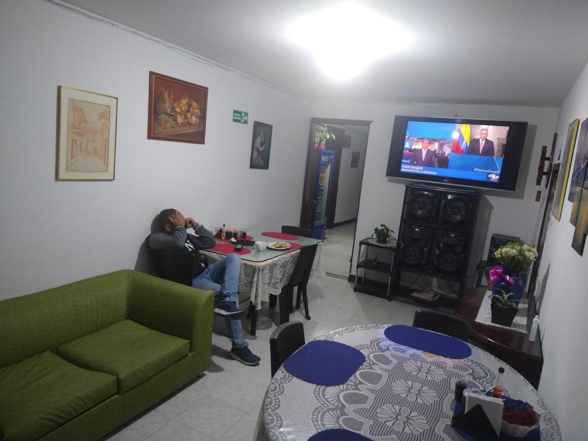 Hospedaje Solianka بوغوتا المظهر الخارجي الصورة